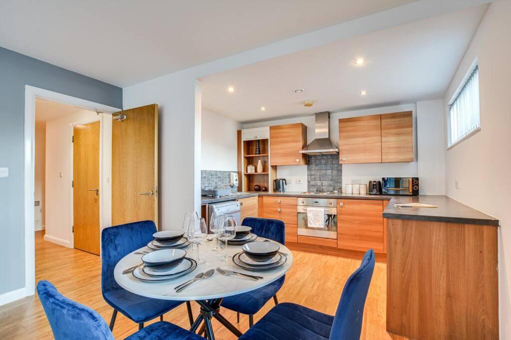 Cozy Escape In City Centre Манчестър Екстериор снимка