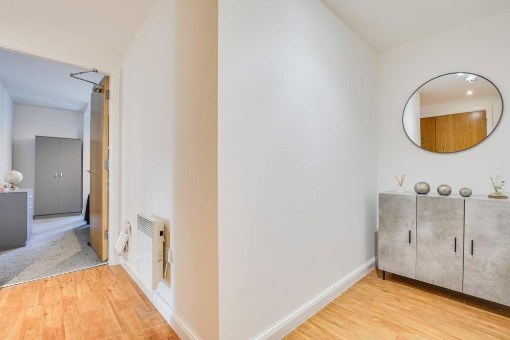 Cozy Escape In City Centre Манчестър Екстериор снимка